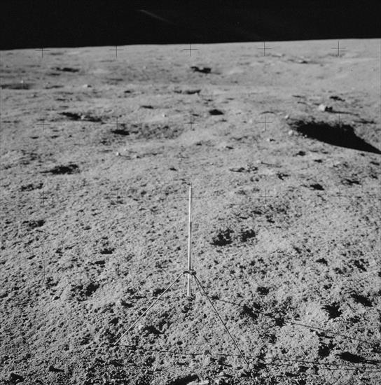 Apollo 12 - AS12-49-7282HR.jpg