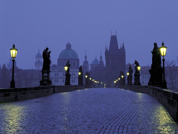Miasta -- Europa - Prague at Dusk, Czech Republic.jpg